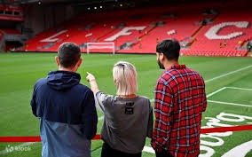 LPL上演退役之战，Scout小虎成为宿敌，IG获得复活甲，依然很危险